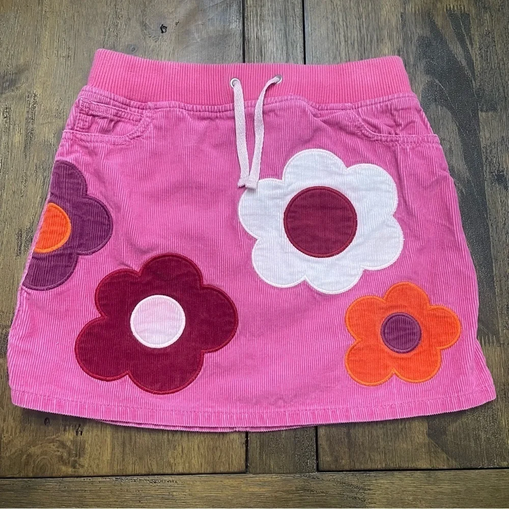 Girls Mini Boden pink corduroy skirt with flowers. Size 9-10. - Picture 2 of 6